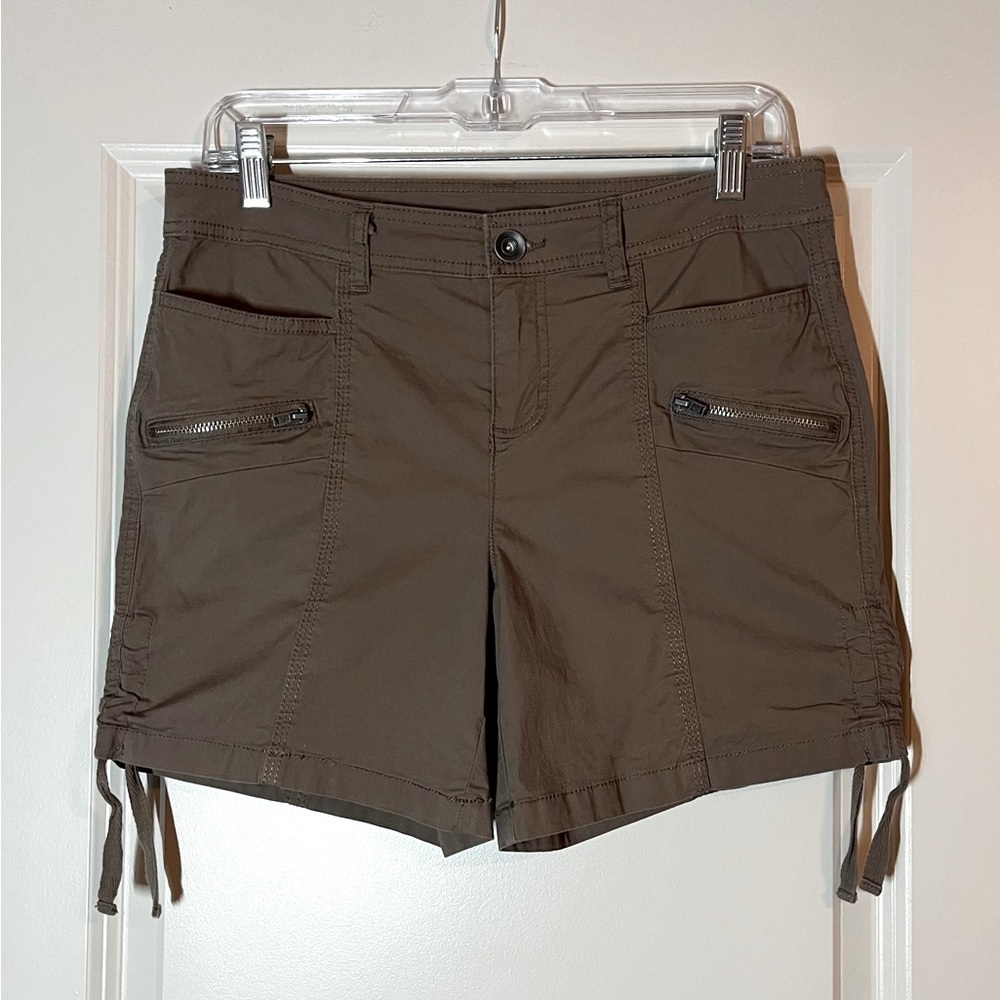 Style & Co | Zip-Pocket Cargo Shorts in Light Brown Size 8P - Picture 4 of 6